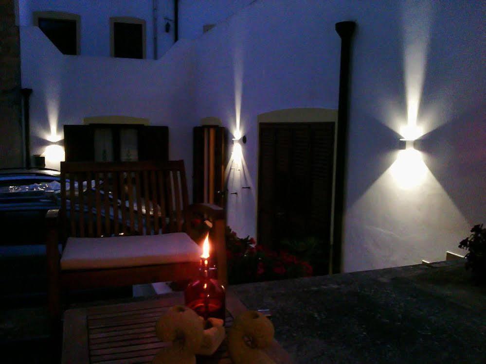 B&B Bianco Sale Rilievo Exterior foto